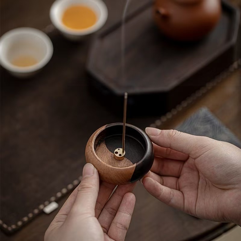 Shop Home Fragrance - Masif Ahşap Tai Chi Tütsü Tutucu